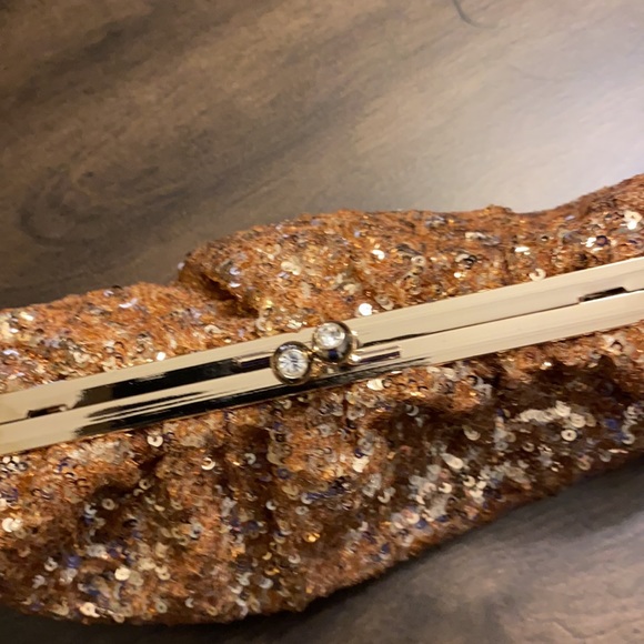 Belle Badgley Mischka Clutch - Picture 9 of 11